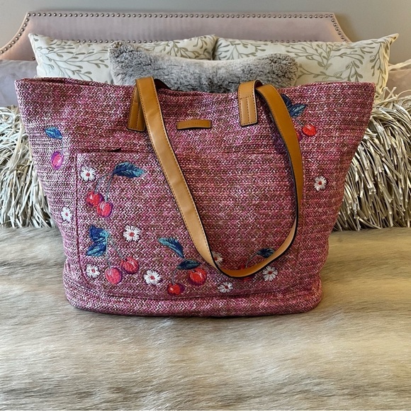 Vera Bradley Handbags - VERA BRADLEY Pink Cherry XL Front Pocket Straw Tote Hidden Bottom Embroidery